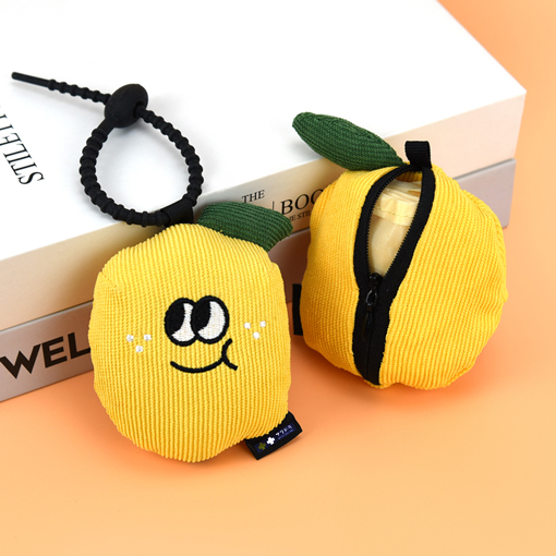 平常是可愛吊飾 打開是實用購物袋 來圖客製娃娃購物袋